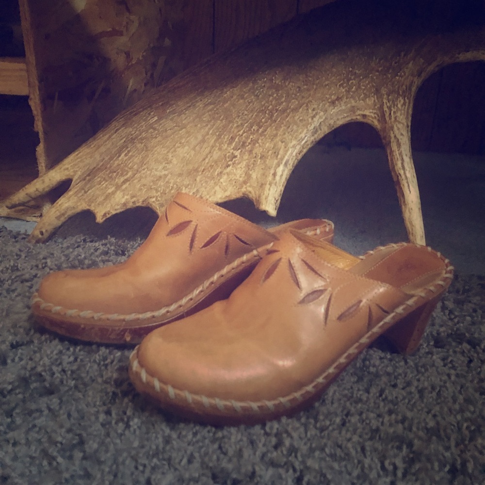 Frye Boots! Sized at a 6.5 but fit 7.5-8. $75